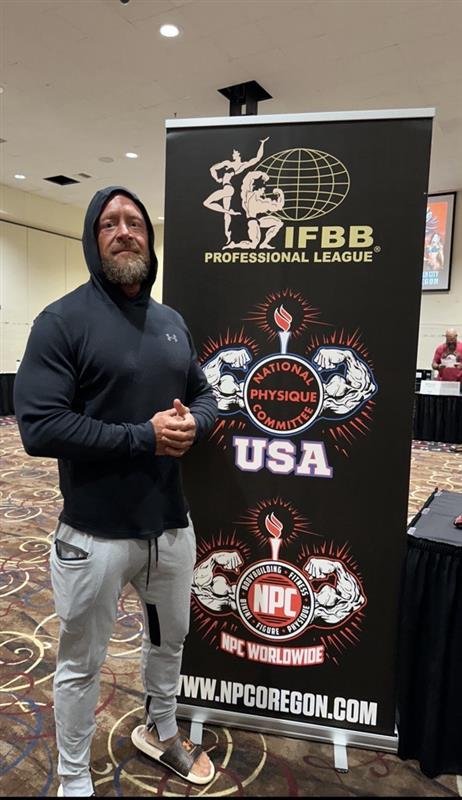 Ken Guffey at an NPC Oregon bodybuilding event